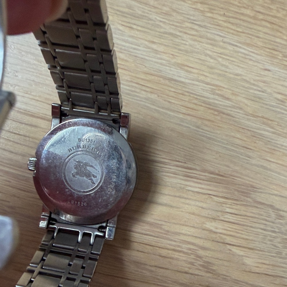Burberry Silver and White Women's Watch - Picture 6 of 7